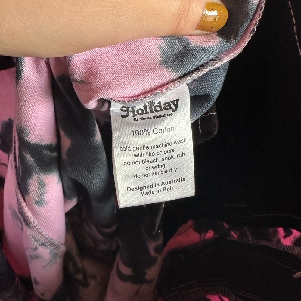 Emma Mulholland on Holiday Kokomo Tie Dye Pants - Picture 8 of 12